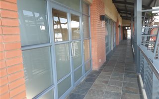 91 m² Commercial space in Silver Lakes