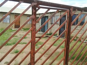 2 Bedroom House in Daveyton