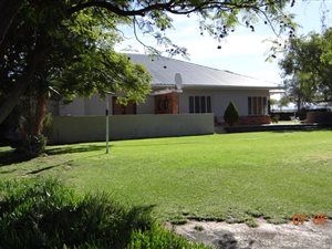 3750 ha Farm in Beaufort West