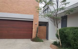 4 Bedroom Townhouse in Baileys Muckleneuk