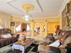 3 Bed House in Flora Park
