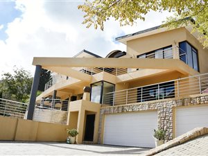 5 Bed House in Plattekloof