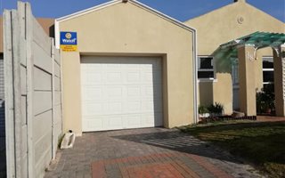 4 Bedroom House in Mitchells Plain