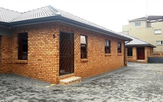 3 Bedroom Cluster in New Redruth