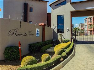 2 Bed Apartment in Honeydew Grove