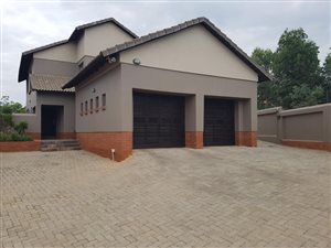3 Bed Duplex in Kameeldrift