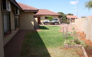 6 Bedroom House in Kathu