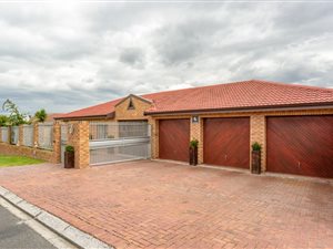 7 Bed House in De Oude Spruit