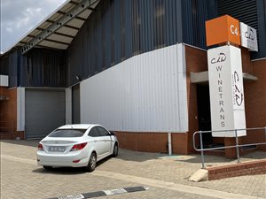 715 m² Industrial space in Meadowdale