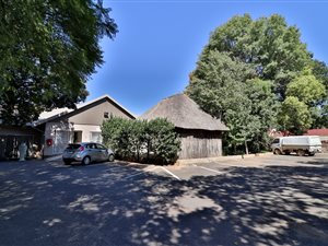 850 m² Commercial space in Beyers Park