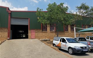 1033 m² Industrial space in Louwlardia