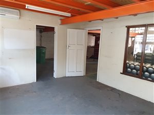 250 m² Commercial space in Glen Anil