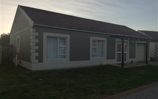 3 Bedroom Simplex in Bridgemeade