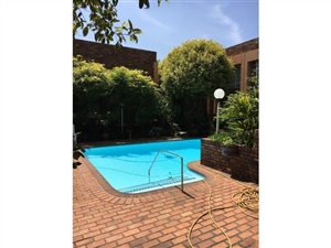 3 Bed Apartment in Rosebank