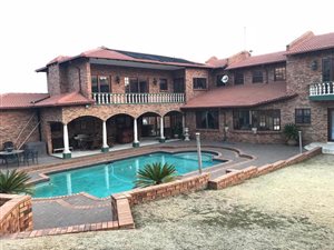 7 Bed House in Meyersdal