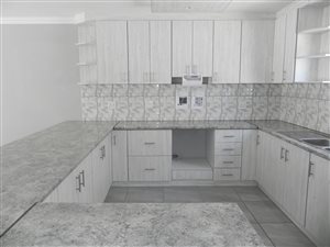 4 Bed Duplex in Strand Central