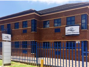 800 m² Commercial space in Kleinfontein