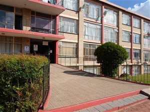 2 Bed Flat in Symhurst