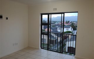 2 Bedroom Apartment in Grassy Park