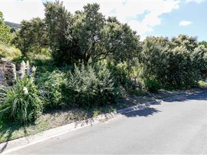 1076 m² Land available in Outeniqua Strand