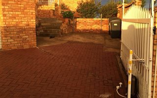 2 Bedroom House in Noordheuwel
