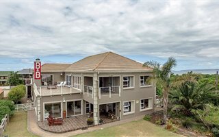 8 Bedroom House in Southern Cross