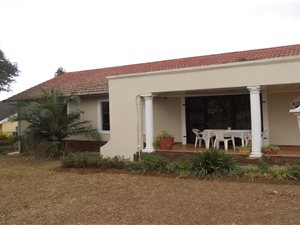 5 Bed House in Bisley