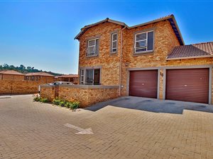 3 Bed Townhouse in Wilgeheuwel