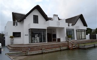 6 Bedroom House in St Francis Bay Canals