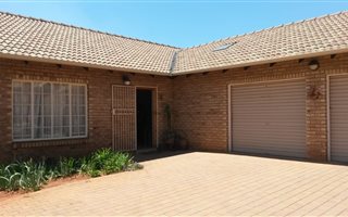 3 Bedroom House in Theresa Park