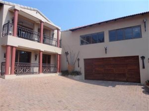 6 Bed House in Newlands