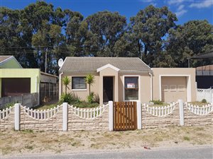 3 Bedroom House in Blue Downs