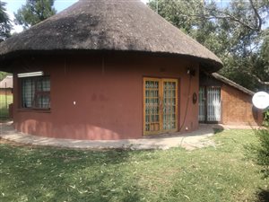 2 ha Smallholding in Mnandi AH