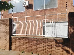 390 m² Office Space in Casseldale