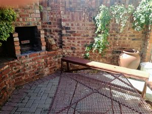 1 Bed Flat in Klisserville