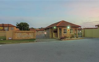 2 Bedroom Simplex in Walmer