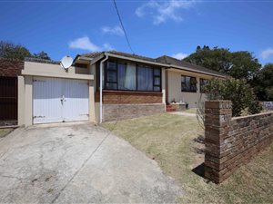 3 Bedroom House in Greenfields