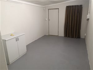 1 Bed Flat in Lyttelton Manor