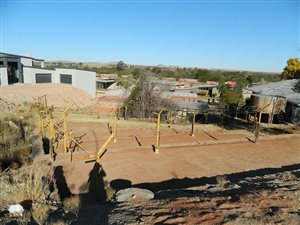 1069 m² Land available in Keidebees