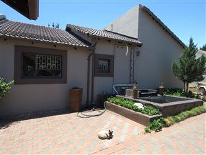 5 Bed House in Bergsig