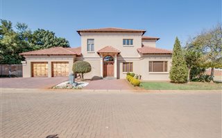 3 Bedroom House in Melodie