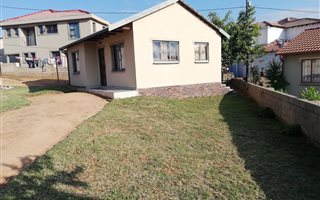 2 Bedroom House in Karino