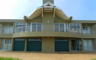 3 Bedroom House in Moquini Coastal Estate