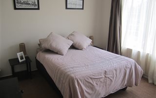 2 Bedroom Duplex in Florida Glen