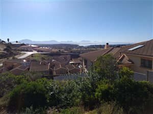 858 m² Land available in Menkenkop