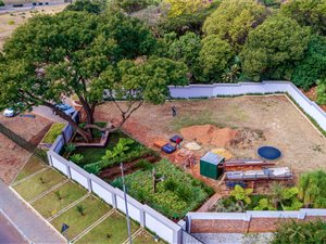 1060 m² Land available in Val de Grace