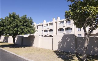 2 Bedroom Apartment in Blouberg Sands