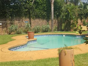 4 Bed House in Constantia Park