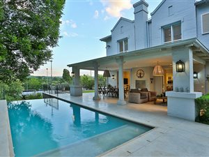 4 Bed House in Victory Park