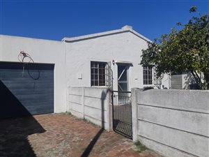 3 Bed House in New Woodlands